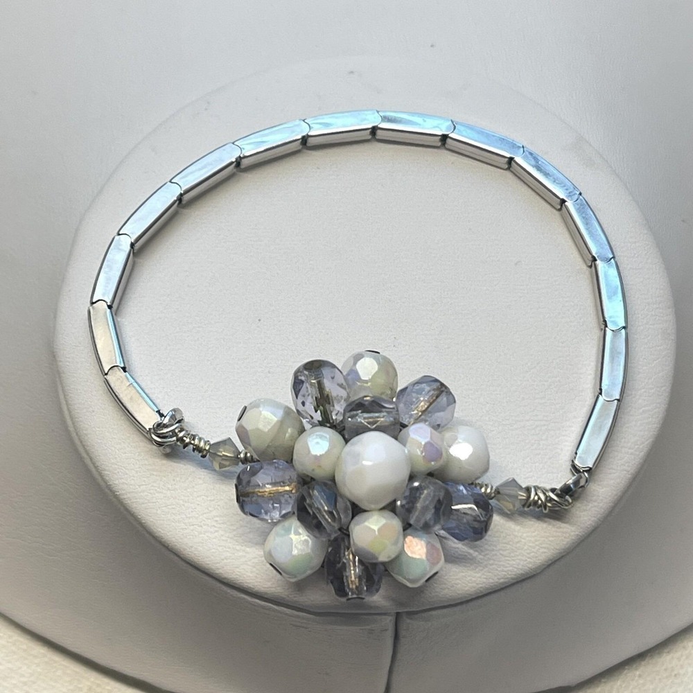 Upcycled Vintage Glass Bead Cluster Earring Stretch Bracelet Silver Tone - Picture 2 of 5